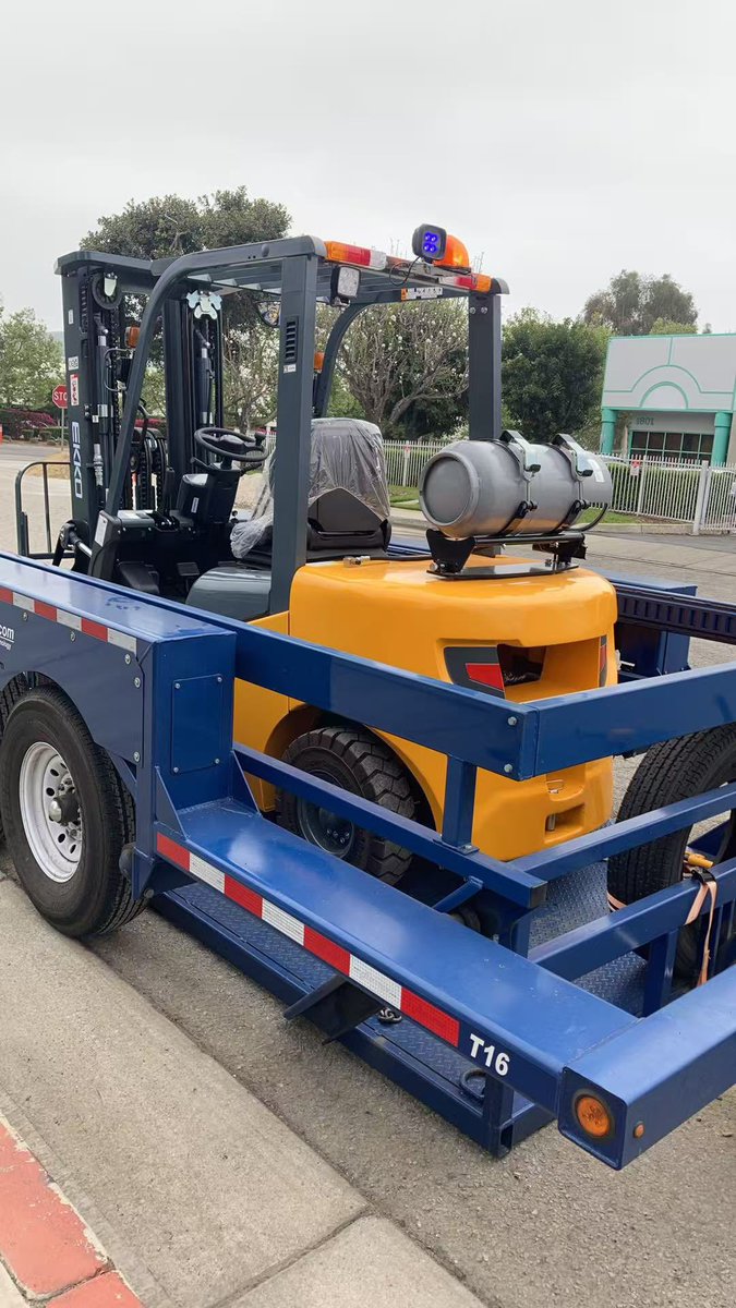 EKKOlifts's tweet photo. No matter the size of your order โ big or small, near or far โ EKKOโs Sales and Warehouse teams work hard to keep you covered!
๐ฆ๐ช Contact EKKO today for all your Equipment needs!
#ekko #lifts #LiftEquipment #materialhandling #worksmarter #efficiencyonabudget #MovingAhead https://t.co/kclTVYUKfq