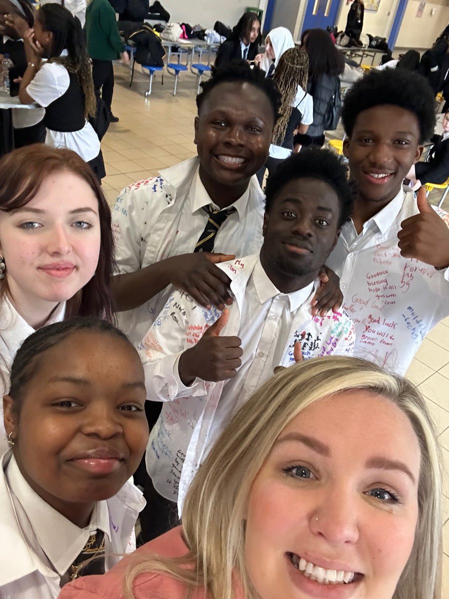 Miss Sneddon tweet media