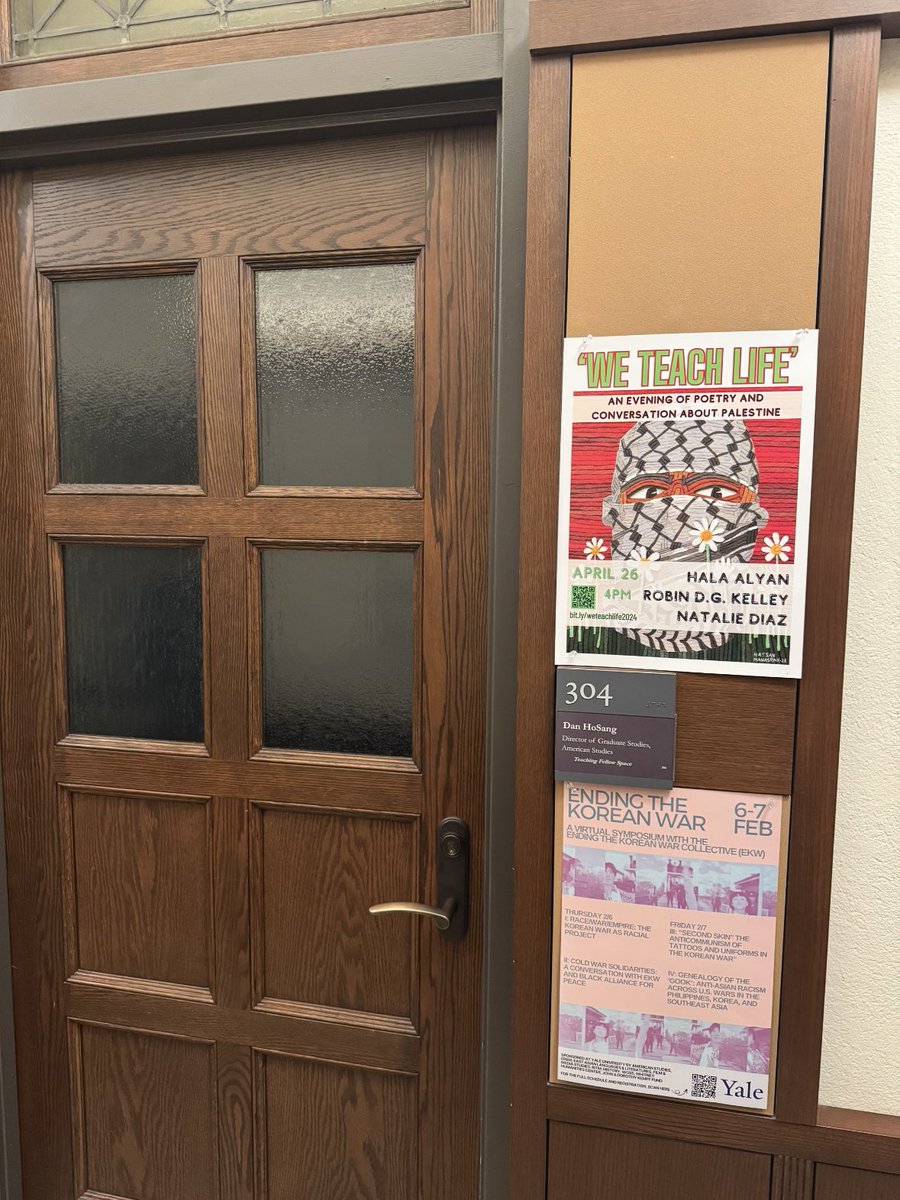 NetanelCrispe's tweet image. These are the office doors of Yale’s American Studies Professors.
Really looks welcoming to Jewish and Israeli students.