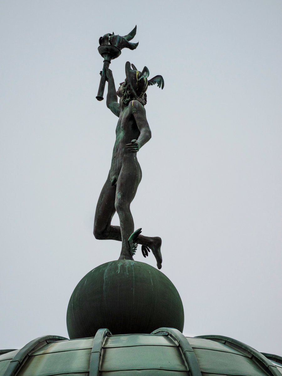 TheatresTrust's tweet photo. Today is International Sculpture Day #ISDay
There is no shortage of wonderful sculptures outside, inside and on top of theatres. Here's just a few
Tell us about your favourite theatre-related sculptures and statues https://t.co/tGqPfD48tN