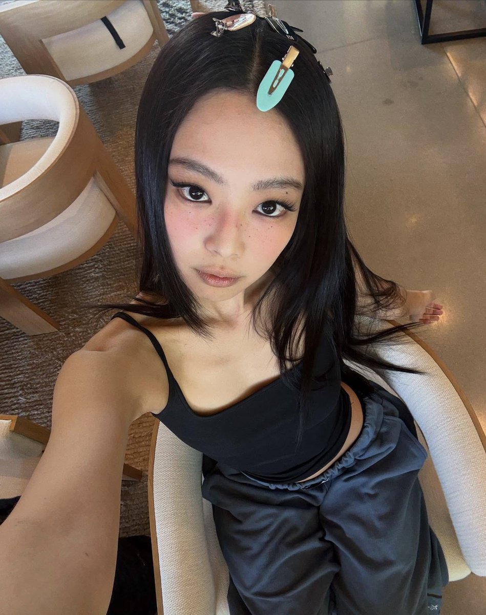 ⠀⠀
⠀⠀⠀ⓘ CLiCK! ᴘᴏsᴛ ✒️ from 𝗕𝗲𝗟𝗟𝗘 (ゝ◡╹) ❤︎
⠀⠀⠀natiOn's baBygirl 'n sexy artist 🌸🍡

❛ its your only one babygirl ❜
⠀⠀