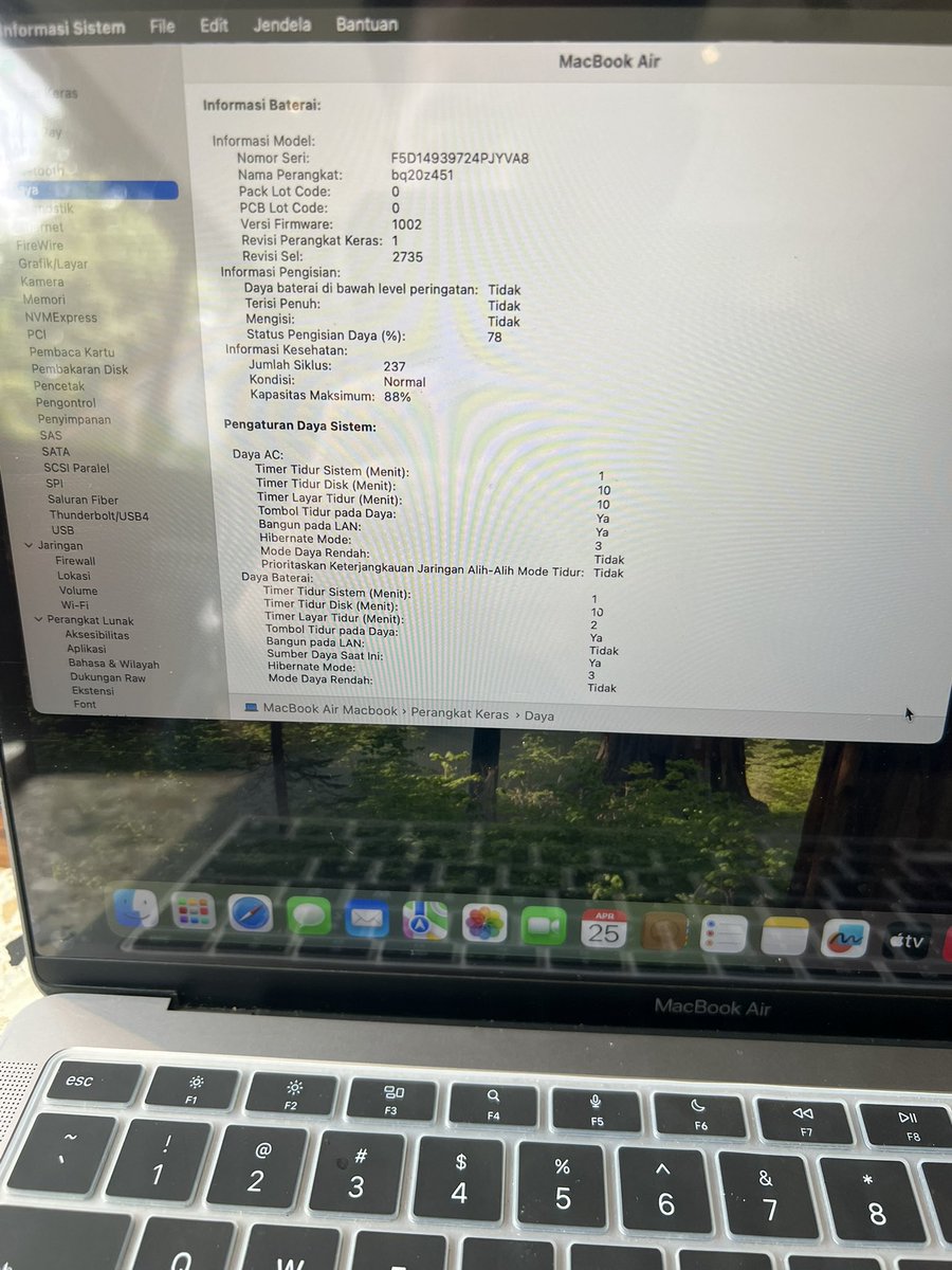 Jajan Macbook tweet media