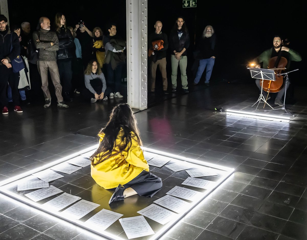 LTabuenca's tweet photo. ✨ Nuevas fotos que nos llegan de la actuación del pasado 12 de marzo en Fabra i Coats, dentro del ciclo Feedback 2025, donde presentamos la ópera (entonces con el nombre provisional de CATERINA), hoy conocida como (F)REIXA. 🙏 @PereVirgili por su mirada. https://t.co/NgFcFAzIcv