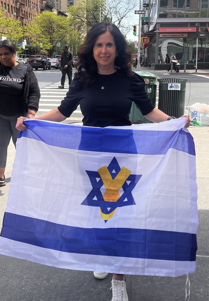 567 days. Enough is enough. 
Bring them all home.🎗️🇮🇱🇺🇸
Shabbat shalom.