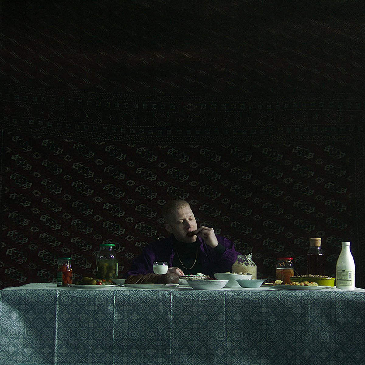 EASTERN EUROPEAN 2 streaming on all platforms 🎧
tr.ee/uiYsErMspc
This project is all about the simultaneous embrace of opportunity and prosperity for Eastern Europeans moving to London, alongside a longing for home. This is a window to the Eastern European experience.