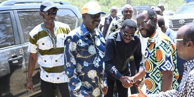 Know0YourKenya's tweet photo. Raila Odinga defends Governors Orengo &amp; Nyong’o: Speaking truth on devolution isn’t a crime ODM stands for the people funds must follow functions.' Will Kenya Kwanza finally walk the talk on devolution? 🇰🇪 #DevolutionMatters https://t.co/ahXpUKR4co