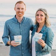 fruitguys's tweet photo. This Earth Month, we're spotlighting Sun &amp; Swell, a California brand ditching single-use plastic and leading the way with compostable packaging. Founded by Bryan &amp; Kate Flynn, Sun &amp; Swell is on a mission to clean up the industry—for the planet and future generations. 🌊 https://t.co/qKIwB1edk0