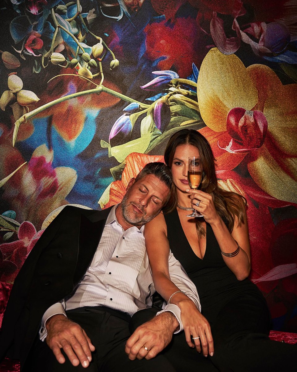 Dine, imbibe, and unwind with a night out at Bourbon Steak Las Vegas. Date night: bit.ly/4jHiFNb #Vegas