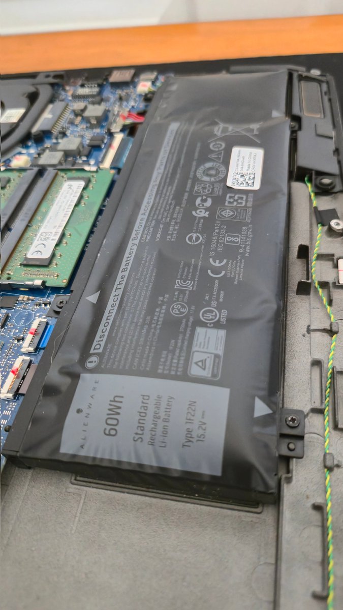 OzscJayden's tweet photo. 🙁 $579.83 + Tax.. We had to decline repair..
#dell #ailenware #gaminglaptop #laptop #repaircost https://t.co/lg8IOznLh0