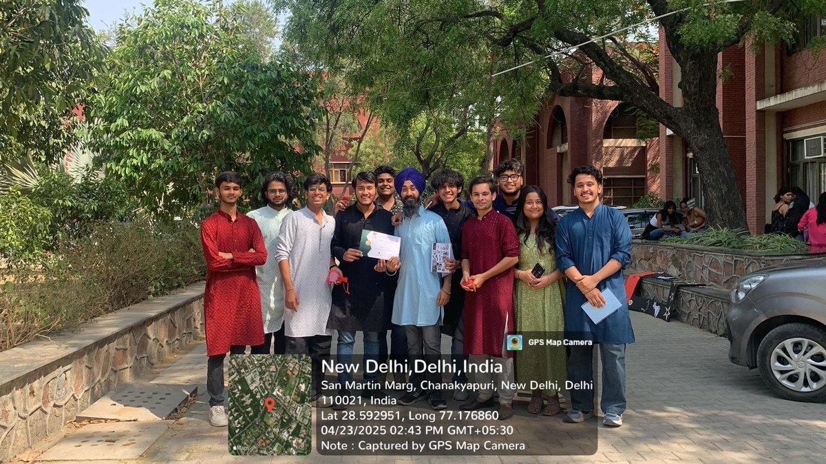 nss_bu's tweet photo. NSS Bennett University won 1st Prize in Group Singing at “Talentree” by NSS Maitreyi College, DU! 🔥
Our 7 first-years rocked a soulful mix of Bulleya & Dama Dam Mast Qalandar, backed by our senior squad. A moment of rhythm, unity & pure magic! 🎶#NSS #Astitva2025 #Talentree https://t.co/84yFiKcmMh