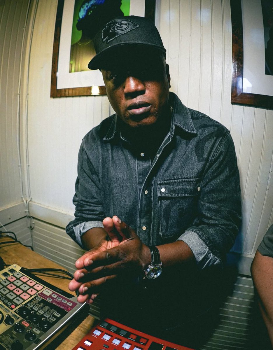 CONDUCTOR WE HAVE A PROBLEM 🚂🦂⚖️