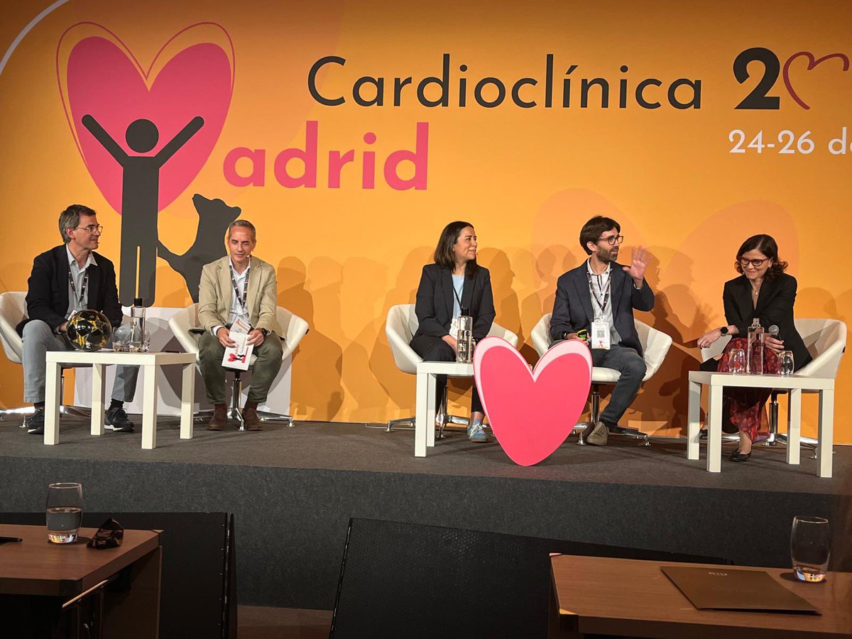 Cardiología La Paz (@cardiohulp) on Twitter photo Presentación top en #Cardioclinica25 <a href="/clinica_sec/">Asociación Cardiología Clínica SEC</a> de Sandra Rosillo en la ''Tertulia post-partido''
🔹 Repaso e indicaciones del chaleco desfibrilador Presentación top en #Cardioclinica25 <a href="/clinica_sec/">Asociación Cardiología Clínica SEC</a> de Sandra Rosillo en la ''Tertulia post-partido''
🔹 Repaso e indicaciones del chaleco desfibrilador