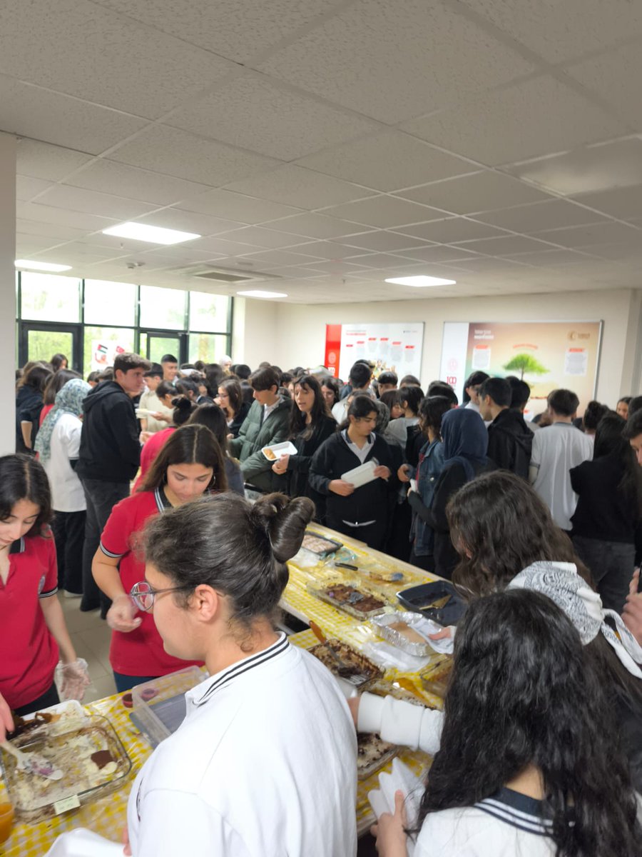 Yeniköy Anadolu Lisesi (@lisesiyenikoy) on Twitter photo Gazzeli çocuklar yararına düzenlediğimiz kermese gösterilen yoğun ilgiden ötürü tüm öğretmen, öğrenci ve velilerimize teşekkür ediyoruz. 🌹
<a href="/Murat4Kucukali/">Murat Küçükali</a>
<a href="/12_samiaydin/">Sami Aydın</a>
<a href="/dbakirvalilik/">T.C. Diyarbakır Valiliği</a>
<a href="/Diyarbakirmem/">Diyarbakır İl Millî Eğitim Müdürlüğü</a> <a href="/BaglarKaymakam/">Bağlar Kaymakamlığı</a> <a href="/BaglarMEM21/">Bağlar İlçe Milli Eğitim Müdürlüğü</a> Gazzeli çocuklar yararına düzenlediğimiz kermese gösterilen yoğun ilgiden ötürü tüm öğretmen, öğrenci ve velilerimize teşekkür ediyoruz. 🌹
<a href="/Murat4Kucukali/">Murat Küçükali</a>
<a href="/12_samiaydin/">Sami Aydın</a>
<a href="/dbakirvalilik/">T.C. Diyarbakır Valiliği</a>
<a href="/Diyarbakirmem/">Diyarbakır İl Millî Eğitim Müdürlüğü</a> <a href="/BaglarKaymakam/">Bağlar Kaymakamlığı</a> <a href="/BaglarMEM21/">Bağlar İlçe Milli Eğitim Müdürlüğü</a>