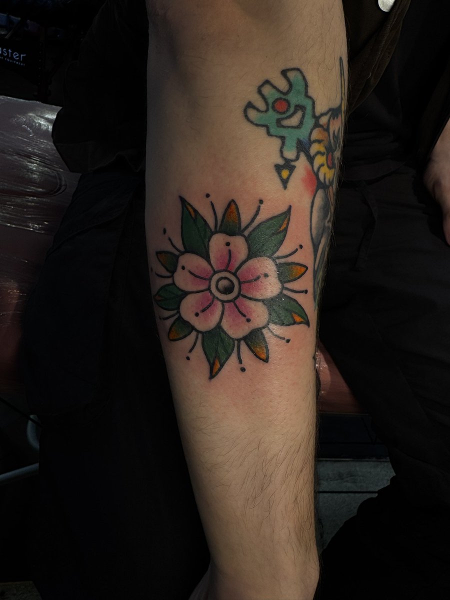 A new piece from today!! Sore but very happy🌸