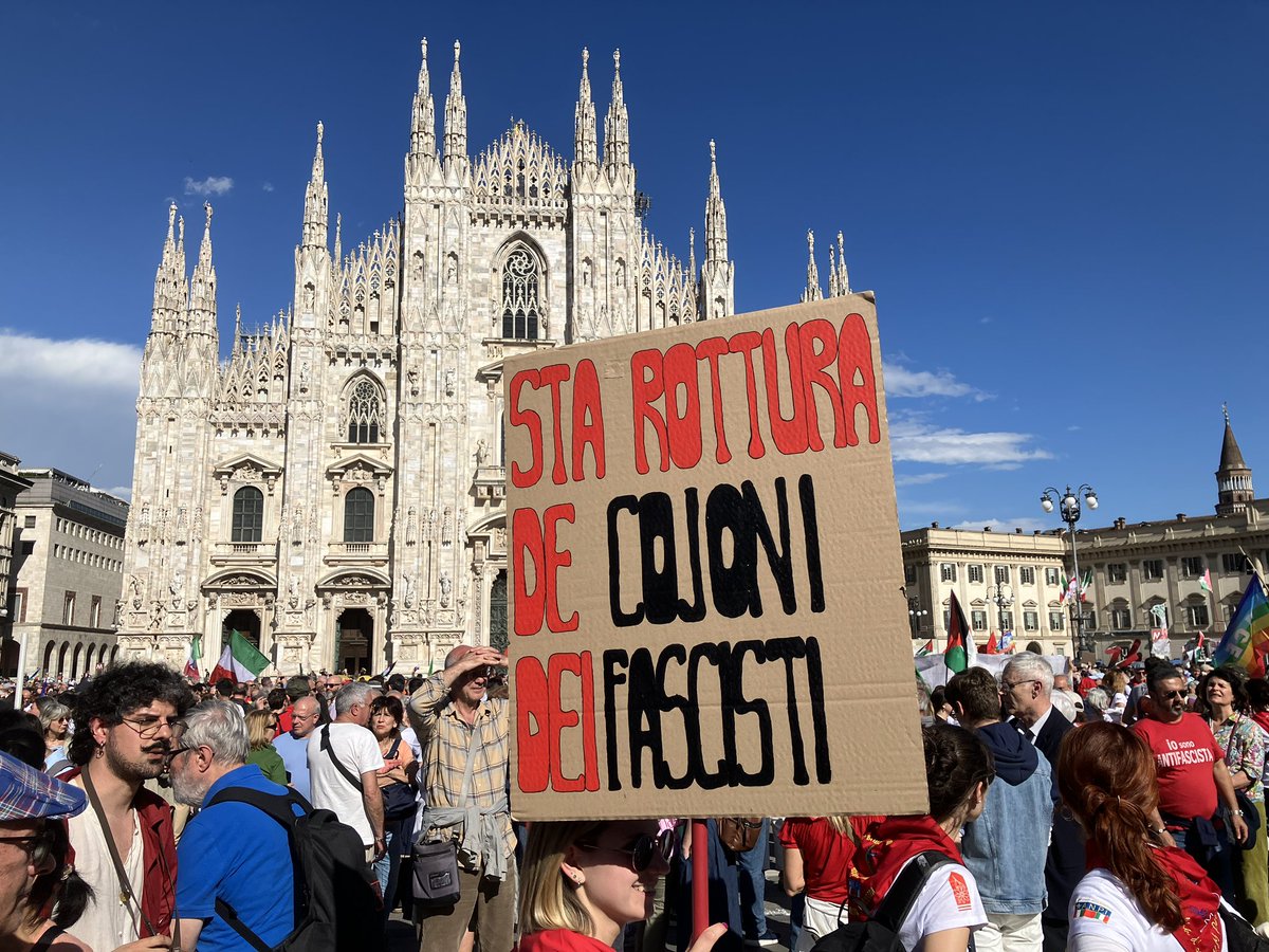 Oggi #25aprile a #Milano …“con sobrietà”

<a href="/welikeduel/">Propaganda Live</a> 
<a href="/zdizoro/">Diego Bianchi</a> 
#propagandalive 
#25aprile_è_ANTIFASCISTA 
#25Aprile2025