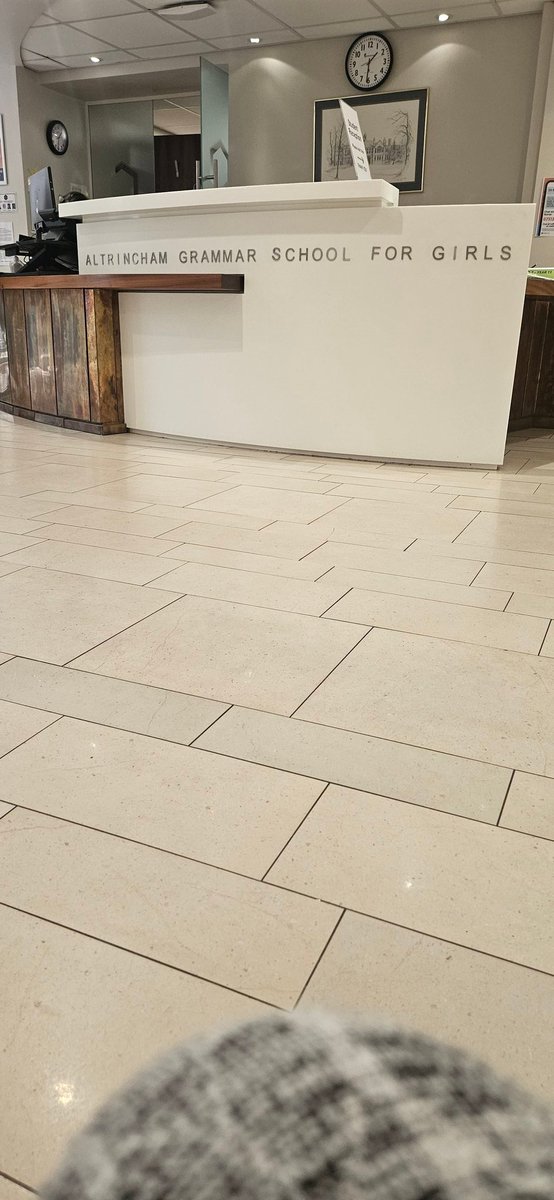 merosworld20211's tweet image. Today, I attended Altrincham girls' school because I was their chosen charity to do a presentation in front of judges to have a chance of winning £1000. Their presentation was amazing and we won. I saw the passion and determination in them all, with MP Conner Rand 💜