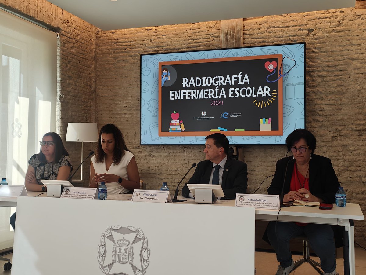 En España, la ratio de enfermeras escolares es alarmante: una por cada 6.368 alumnos, muy lejos de la media europea de una por cada 750 . Esta carencia pone en riesgo la salud y el bienestar de nuestros escolares.