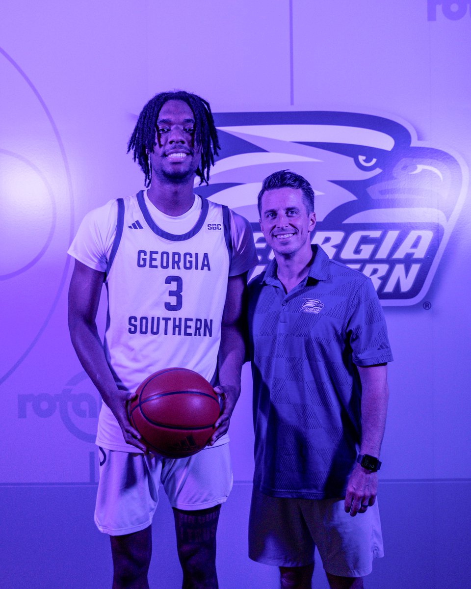 Georgia Southern Men's Basketball (@gsathletics_mbb) on Twitter photo What's the word, AP? Welcome to Eagle Nation! 🍎🦅
📰GSEagles.com/25MBBApplewhit…
#HailSouthern | <a href="/AldenApplewhit3/">Alden Applewhite</a> What's the word, AP? Welcome to Eagle Nation! 🍎🦅
📰GSEagles.com/25MBBApplewhit…
#HailSouthern | <a href="/AldenApplewhit3/">Alden Applewhite</a>