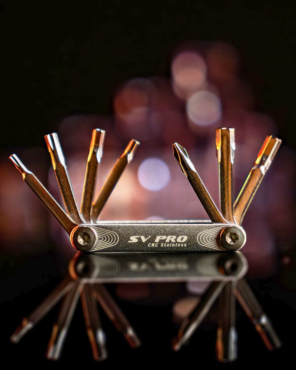 Lezyne (@lezyne) on Twitter photo The SV Pro 7 Multi-Tool
Weighing only 65 grams, the SV Pro 7 features 7 essential tools (Hex 3/4/5/6mm, Torx T10/T25, and Phillips).
A minimalistic tool designed for riders who want just the essentials. 💯
Shop Now – ride.lezyne.com/products/sv-pr… 🔗
🚴♀️: <a href="/AMTetrick/">Alison Tetrick</a>
#Lezyne The SV Pro 7 Multi-Tool
Weighing only 65 grams, the SV Pro 7 features 7 essential tools (Hex 3/4/5/6mm, Torx T10/T25, and Phillips).
A minimalistic tool designed for riders who want just the essentials. 💯
Shop Now – ride.lezyne.com/products/sv-pr… 🔗
🚴♀️: <a href="/AMTetrick/">Alison Tetrick</a>
#Lezyne