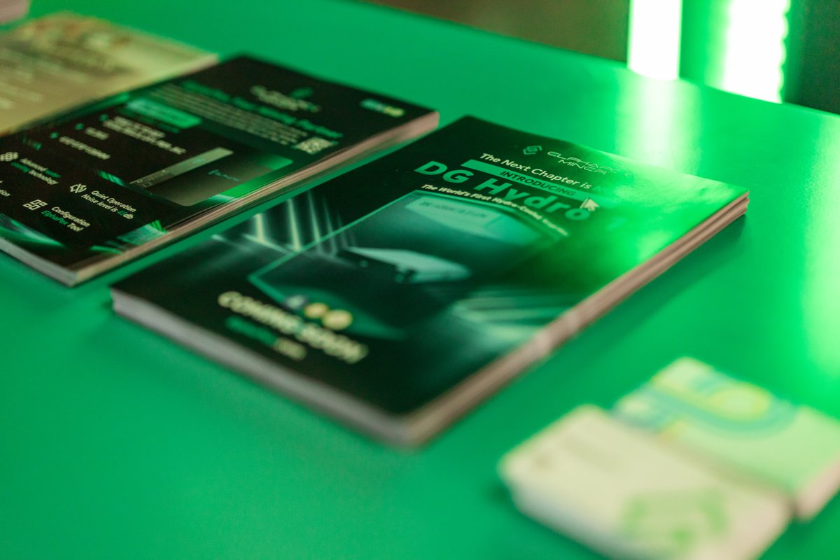 The DG Hydro 1 is changing the game.

First-ever hydro-cooled Scrypt miner.
Merge-mine $DOGE, $LTC, $BELLS and more — all at 20,000 MH/s and 0.31 J/MH. 🐶⚡