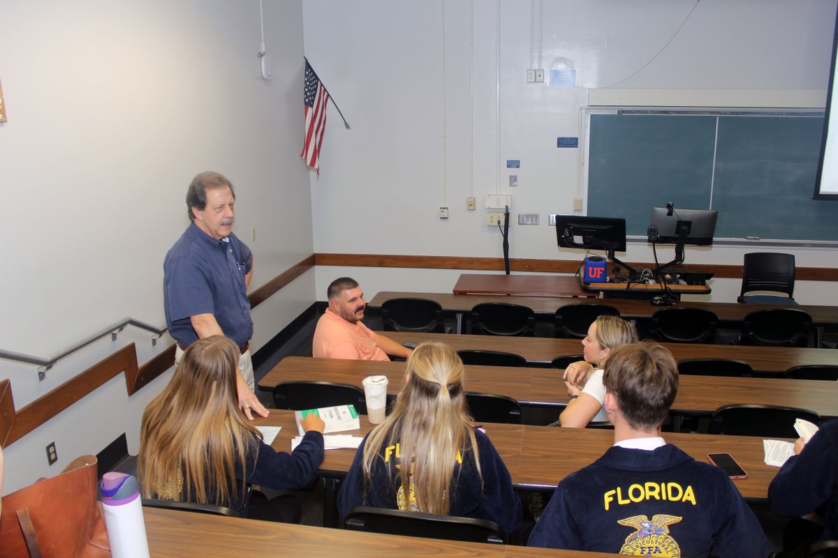 2025 Agricultural Communications CDE at UF! ✨
Top FFA chapters competed today, showcasing their media skills in ag advocacy! 🌱
Big thanks to our AEC judges &amp; assistants for their support. Congrats to all participants! 
#AgCommunications #FFA #CDE #UF #AEC