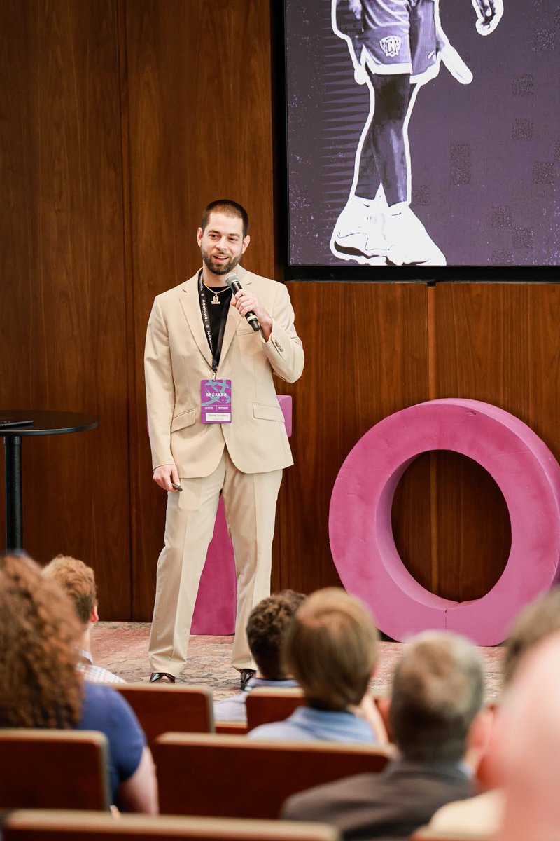 daniel_ginsberg's tweet photo. Tom Tom Festival 2025 X Utrain Charlottesville’s Most Innovative Startups @TomTomFest https://t.co/XB2dAq3UOu