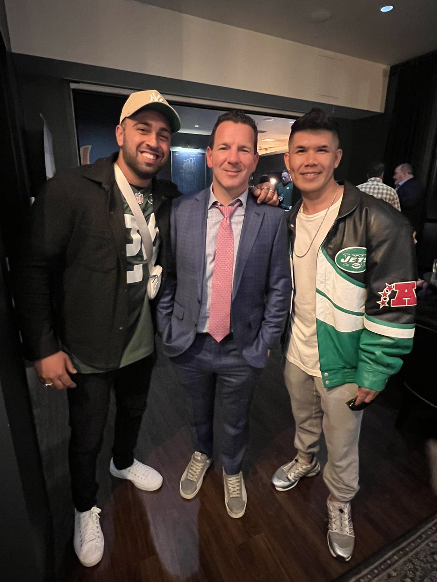 Cali (@calijets) on Twitter photo Source: Armand Membou was 100% the right pick for the #Jets over Warren & Banks.
Blessed to be able to sit down with Ian and hear his draft insights <a href="/RapSheet/">Ian Rapoport</a> Source: Armand Membou was 100% the right pick for the #Jets over Warren & Banks.
Blessed to be able to sit down with Ian and hear his draft insights <a href="/RapSheet/">Ian Rapoport</a>
