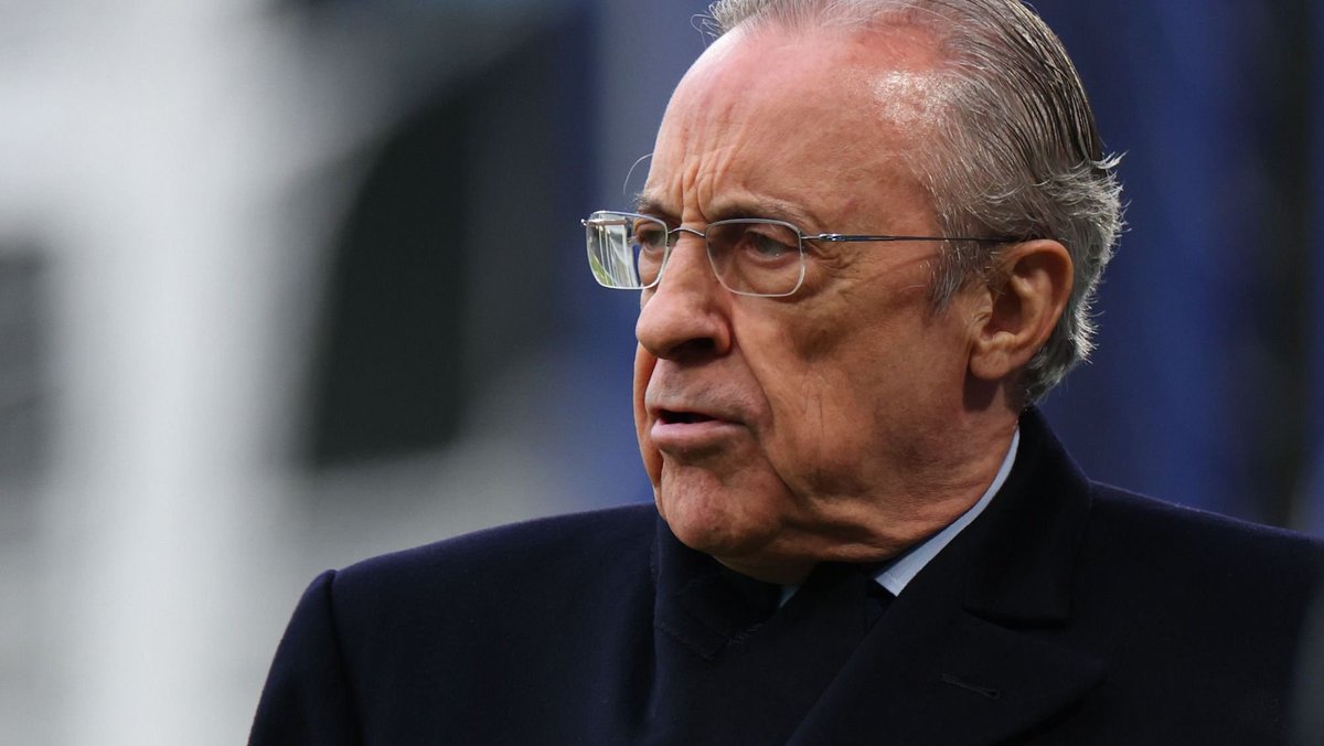 BarcaUniversal's tweet image. This is Real Madrid, what for some is the ‘biggest club’:

- They spend a whole week harassing a referee on RMTV

- The referee cries in a press conference because they harass his son at school calling him ‘son of a thief’

- Real Madrid are now demanding that the referees be…