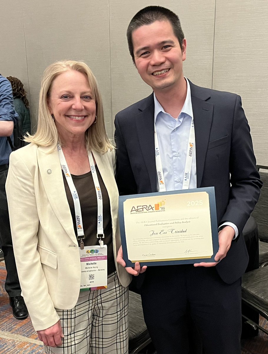 Congratulations to our <a href="/eostrinidad/">Eos Trinidad</a>, <a href="/AERA_EdResearch/">AERA</a> Outstanding Reviewer for 2024, Educational Evaluation and Policy Analysis. (w/Dean Michelle D. Young) #aera2025