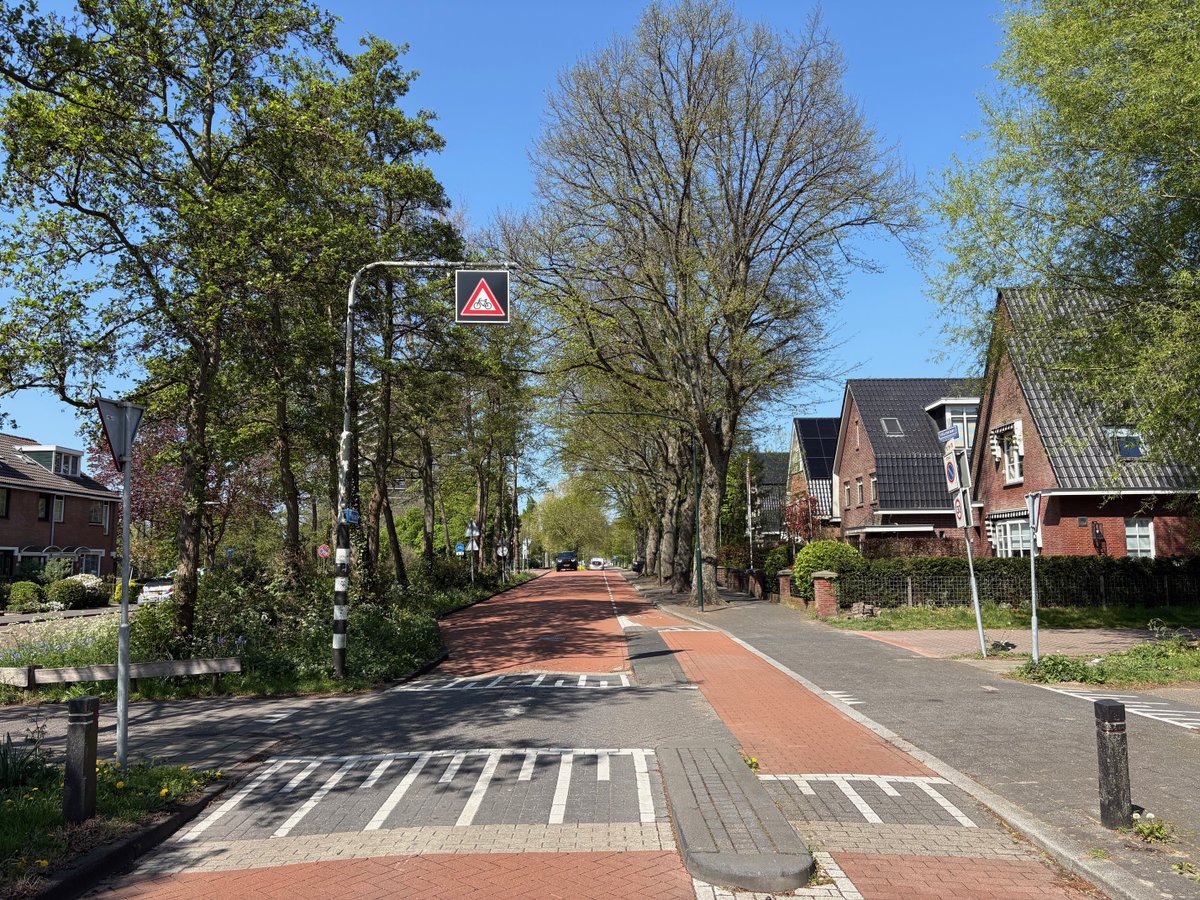 ⚠️🚧 Door wegwerkzaamheden is de Rodelaan in Voorburg afgesloten voor verkeer van woensdag 30 april 7:00 uur tot en met vrijdag 2 mei 16:00 uur. Meer informatie vind je op ➡️ bit.ly/4jNKKmb