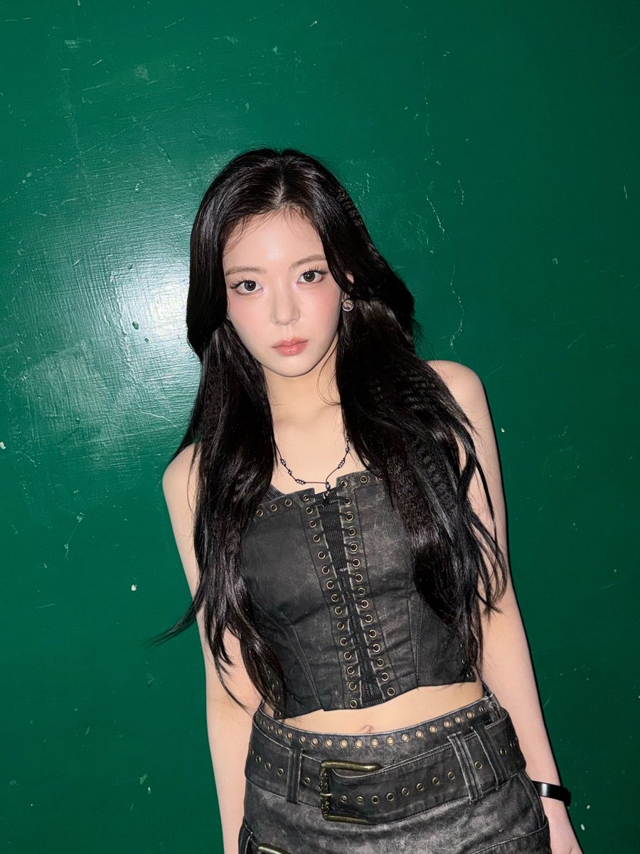 ITZY tweet media
