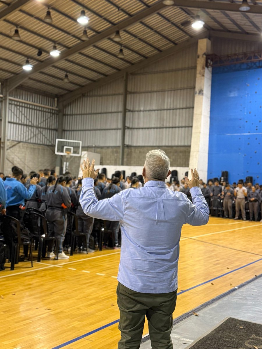 Osvaldo Carnival tweet media