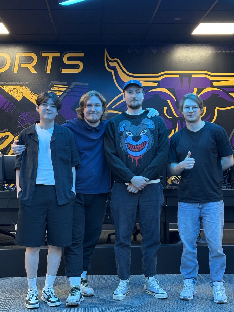 Aurora Apex (@auroraapex_gg) on Twitter photo Practicing this new Apex Zombie mode aka NOLA Round 1
Thank you <a href="/EsportsMnsu/">Maverick Esports</a> for having us ❤️ Practicing this new Apex Zombie mode aka NOLA Round 1
Thank you <a href="/EsportsMnsu/">Maverick Esports</a> for having us ❤️