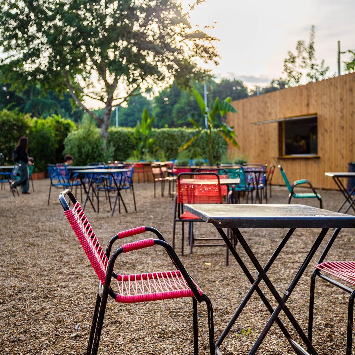 Estate 2025 - @ ATOLLO
dal 1 maggio un nuovo spazio estivo per noi: musica, djset, cibo, divertimento, eventi #pescepane #estatefiorentina #estate2025 #firenze #florence #atollo