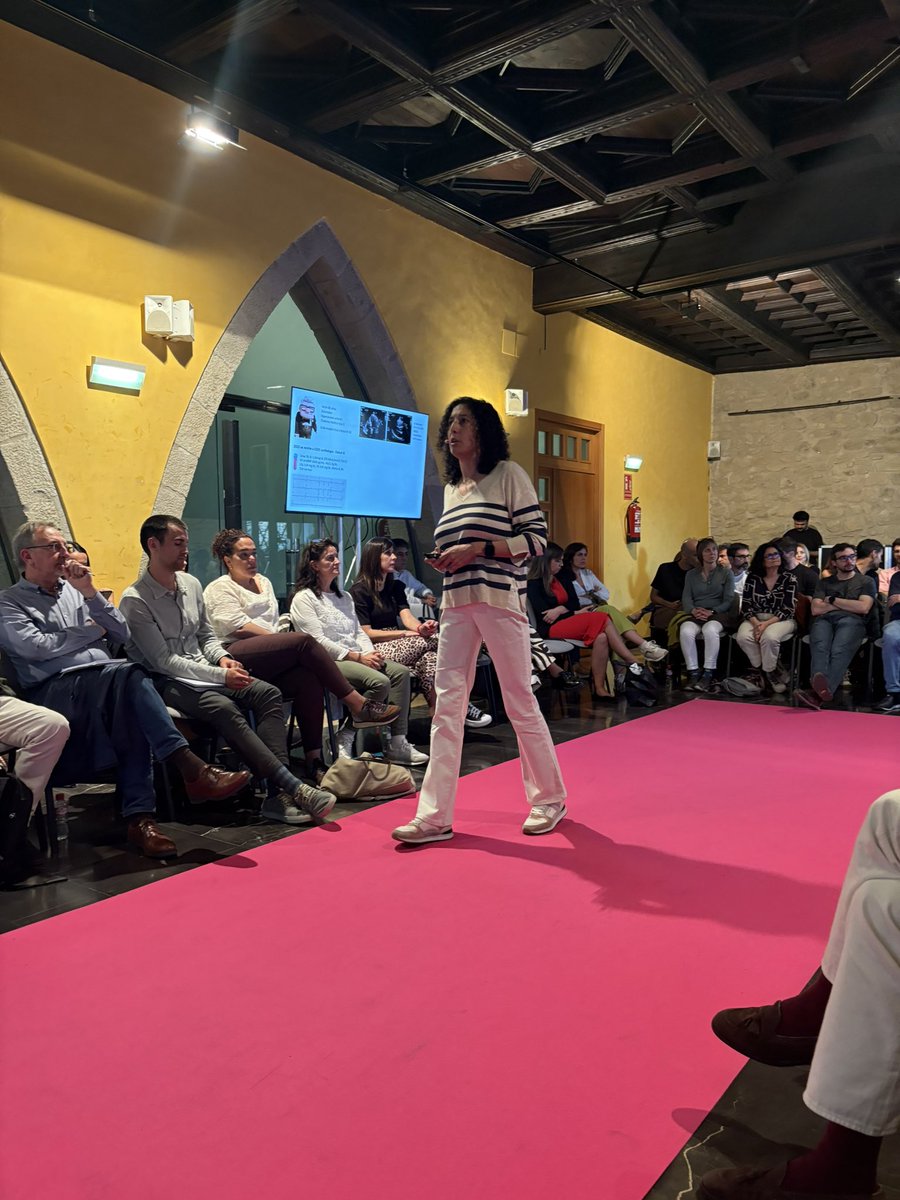 Almudena Castro Conde tweet media
