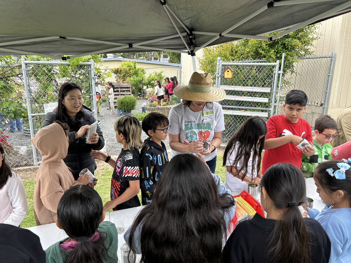 Dr. Carlos (@drcarloslhcsd) on Twitter photo #LHCSD- Ladera Palma Dual Immersion students out in the garden, learning Science hands on. Beautiful day in La Habra. <a href="/LHSchools/">La Habra Schools</a> #LHCSD- Ladera Palma Dual Immersion students out in the garden, learning Science hands on. Beautiful day in La Habra. <a href="/LHSchools/">La Habra Schools</a>