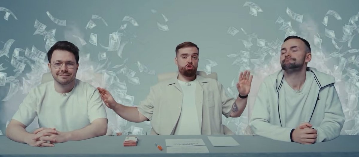 cryptokakarot's tweet image. LAS CRIPTOMONEDAS ESTÁN EN TODAS PARTES

En el último vídeo de @IbaiLlanos, que tiene nada más y nada menos que 13 millones de suscriptores, aparece un cryptobro millonario que pegó dos buenos pelotazos con Solana y Gala, y no da más detalles porque está intentando escaparse de…