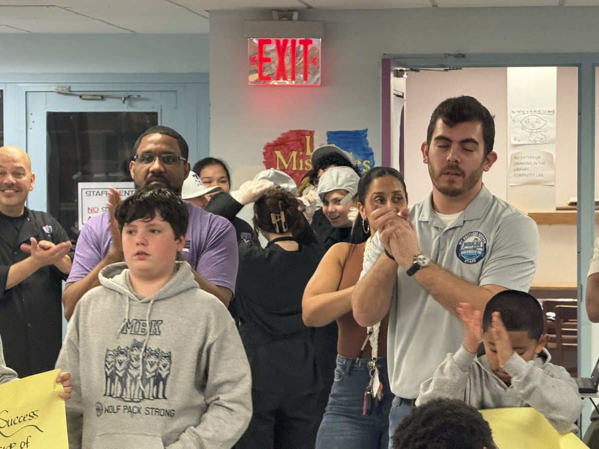 david_possner's tweet image. MBK is about community, compassion, and respect.  Thank you to @TottenvillehsI for hosting today’s MBK event that centered on career pathways.  Our students had a wonderful time touring the school &amp;amp; all its amazing programs.