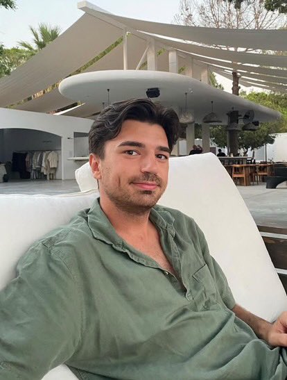 Sıra arkadaşımız Semih Çağan 25 Mart’ta gözaltına alındı. Silivri Cezaevin’de tutuklu bulunan Semih 1 aydır özgürlüğünden mahkum bırakılıyor. 

#SemihİçinAdalet