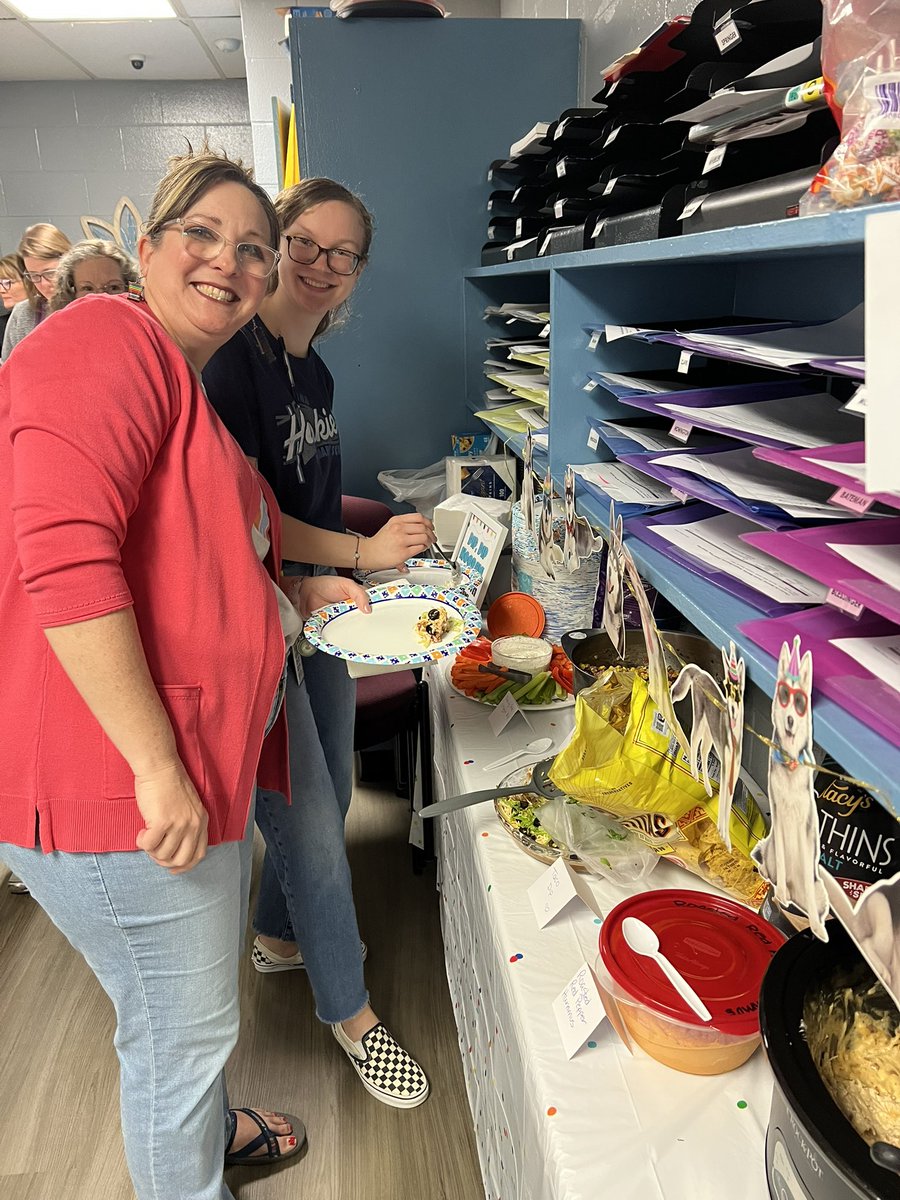 MsBateman_SPS's tweet photo. DIP, DIP HOORAY TCAP is over today!🤩 @SmyrnaPrimary teachers celebrated with all of our favorite dips!💙 https://t.co/EAhf6MeXW6