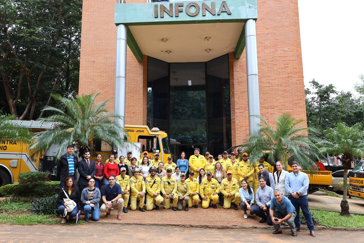 El INFONA y el Cuerpo de Bomberos Voluntarios del Paraguay renuevan convenio de cooperación técnica. 🤝🚒

🔗Más info: tr.ee/oX8VWP

#GobiernoDelParaguay