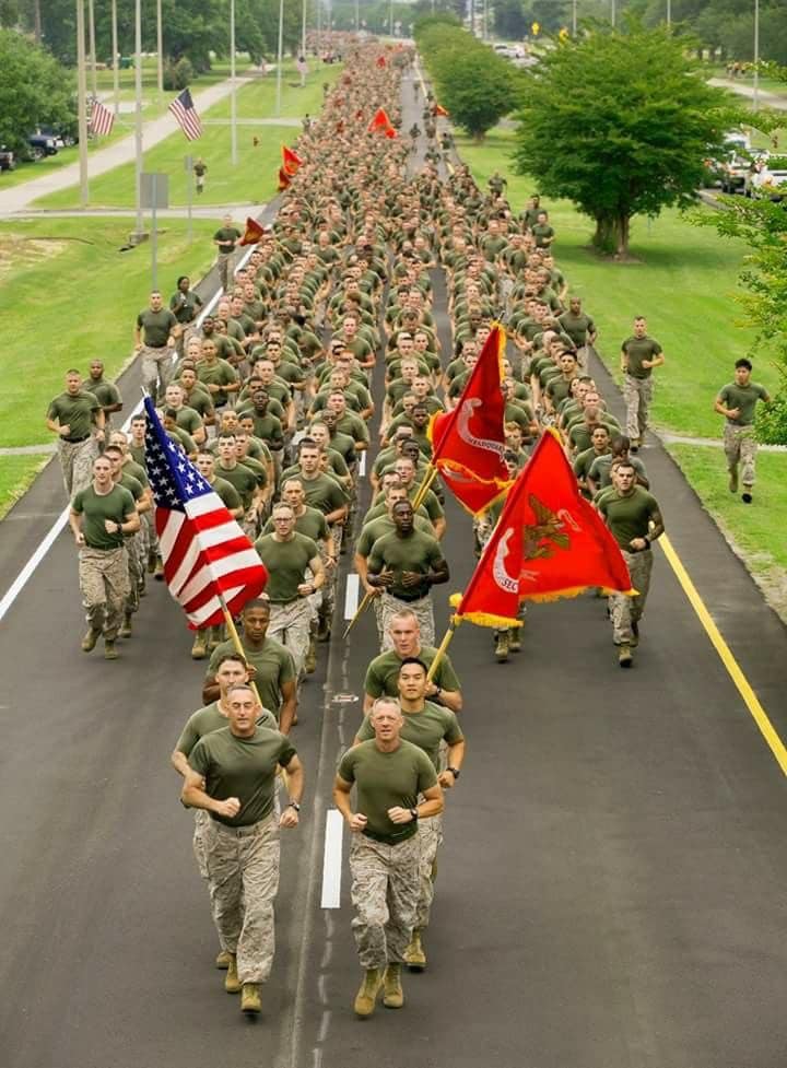 Strength in unity. Pride in every step. 🇺🇸
#Marines #Honor #Service #USA