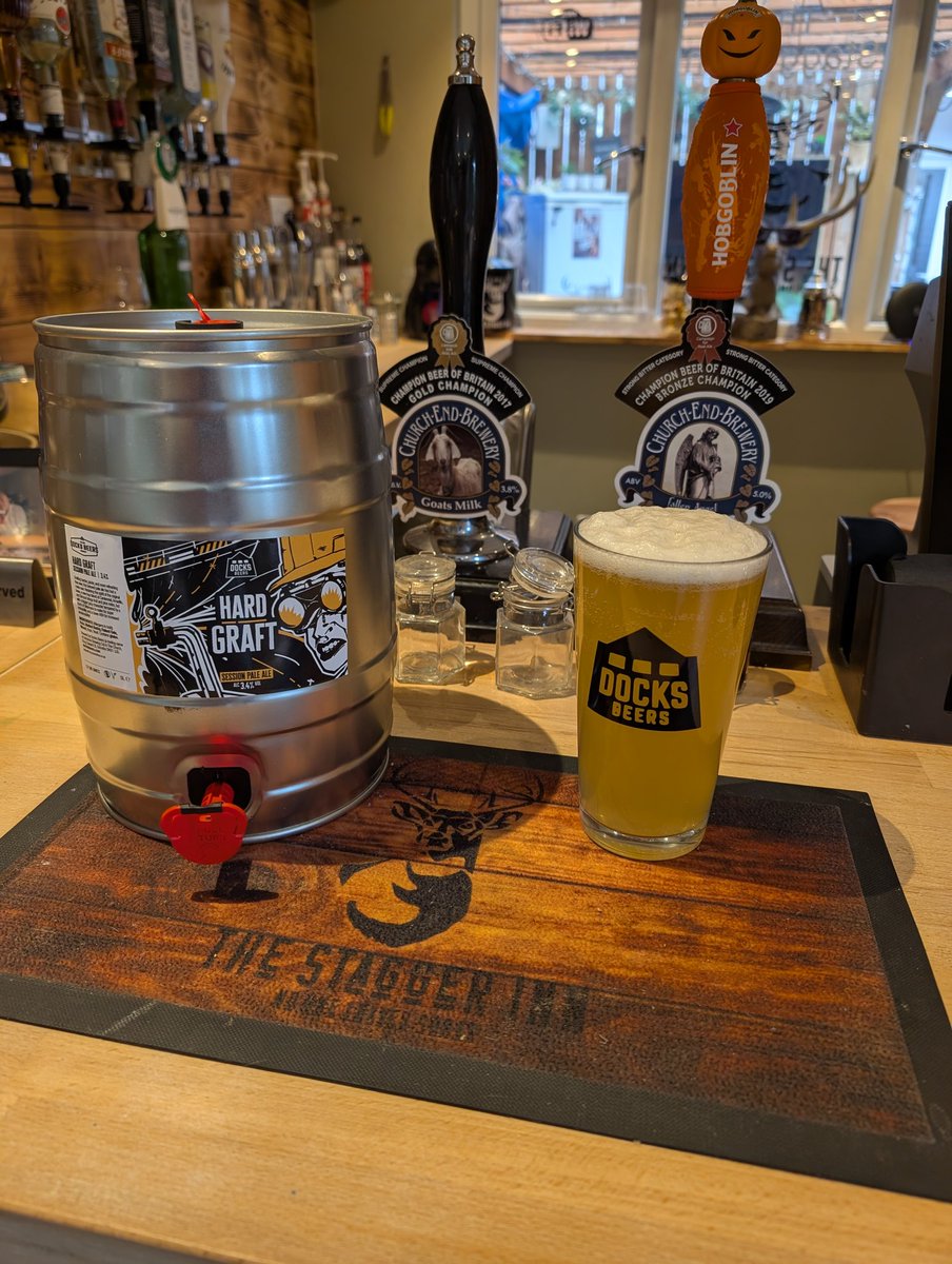 Sat in the pub listening to <a href="/stonefoundation/">Stone Foundation</a>  drinking #hardgraft from <a href="/DocksBeers/">Docks Beers</a>  well it is my birthday week , #happyweekend #beer #grimsby #midlands #pubshed #itsnotashed <a href="/HobgoblinBeer/">Hobgoblin</a> <a href="/churchendbeer/">Church End Brewery</a>  #ilovebeer