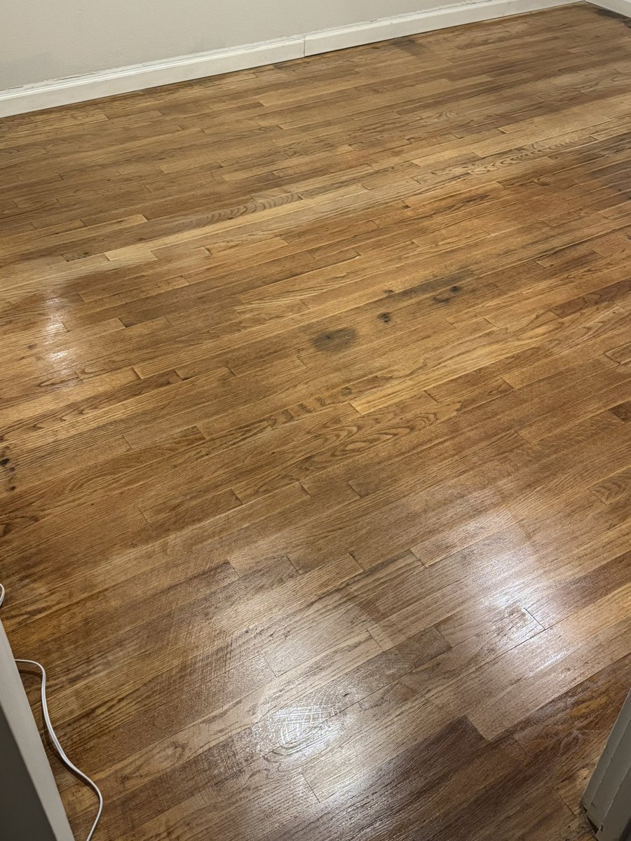 sabir_sarkawt's tweet image. ✨ Before &amp;amp; After Reveal ✨ Hiring a floor contractor would’ve cost me $3,500...
but I did it myself for just $400!
Swipe to see the final result — it was so worth it! If you believe in DIY magic, leave a comment below!

#BeforeAndAfter #DIYHomeProjects #UncleSaroofficial