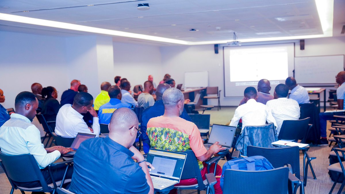 Rwanda_Sports's tweet image. Today, the 3-day workshop on ‘Structuring a federal performance model and coach training strategies’ organized by MINISPORTS, @AFD_France  and INSEP officially concluded.
Over the past days, technical directors and senior coaches strengthened their skills and vision for Rwanda’s…