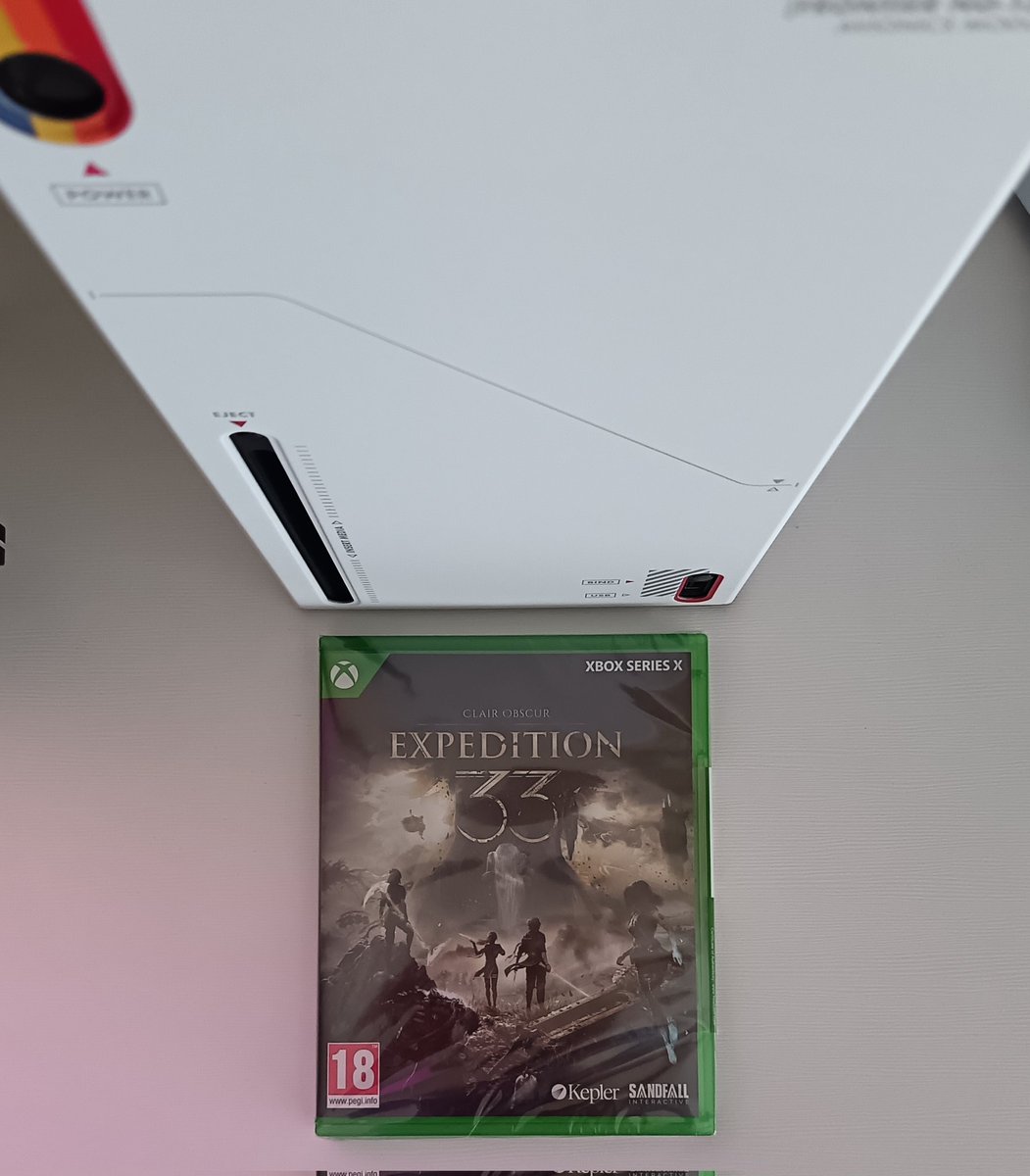 QuimicaGamer's tweet image. Deseando empezar #ClairObscurExpedition33 💙🤍♥️
@SandfallGames @expedition33