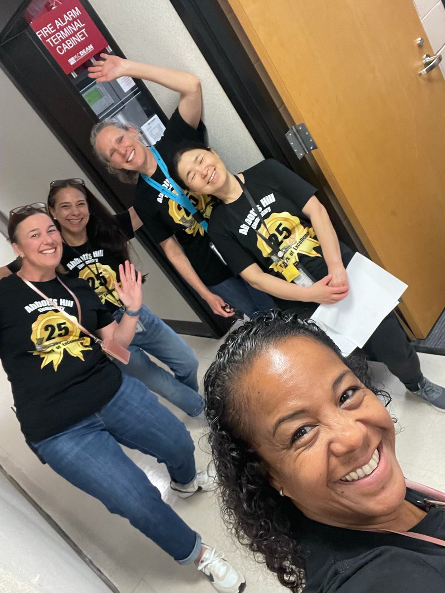 Abbotts Hill celebrated our 25th year anniversary today!   Students engaged in various activities each hour, and we all enjoyed reading the last 25 minutes of the day!  🎉🎉🎉 <a href="/AHE_Principal/">Jill Osmerg</a> <a href="/FultonCoSchools/">FultonCountySchools</a>