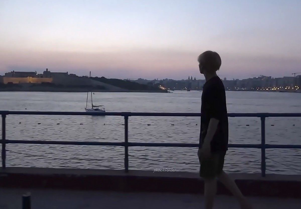 whresjk's tweet photo. 🌊 https://t.co/g43chKhtsx