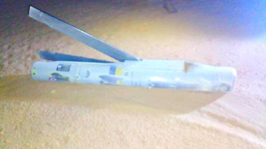 SprinterObserve's tweet image. An unexploded American GBU-53/B bomb was found in Yemen's Shabwah Governorate!
-: If the Houthis manage to deliver it to Iran for dismantling and reverse engineering, it will be a huge leap forward in weapons development.
From American hands... to Tehran's laboratories—the rules…
