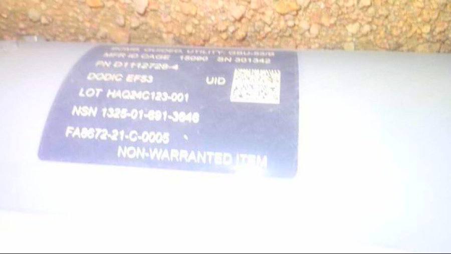 SprinterObserve's tweet image. An unexploded American GBU-53/B bomb was found in Yemen's Shabwah Governorate!
-: If the Houthis manage to deliver it to Iran for dismantling and reverse engineering, it will be a huge leap forward in weapons development.
From American hands... to Tehran's laboratories—the rules…